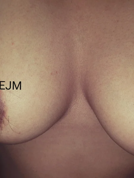 Hermoso culo negro de una mujer mestiza pelirroja con nalgas redondas foto 7