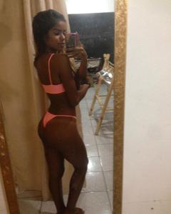 Ragazze brasiliane abbronzate in bikini - foto #57