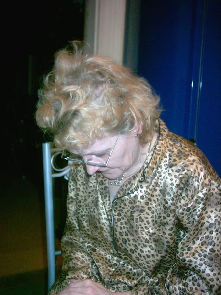 Vieja puta tiene muchas ganas de divertirse y acepta cualquier cosa foto 119