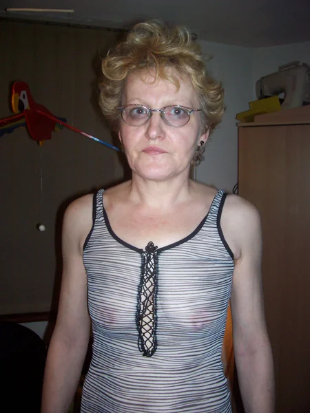 Vieja puta tiene muchas ganas de divertirse y acepta cualquier cosa foto 73