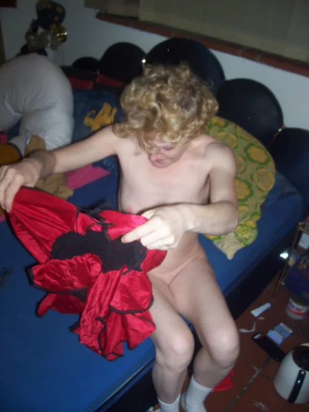 Vieja puta tiene muchas ganas de divertirse y acepta cualquier cosa foto 76