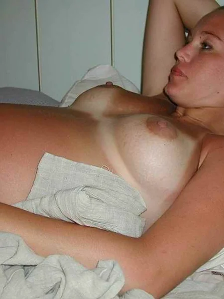Érotisme Domestique De Femmes Enceintes Sans Censure Grossesse Nue photo 28