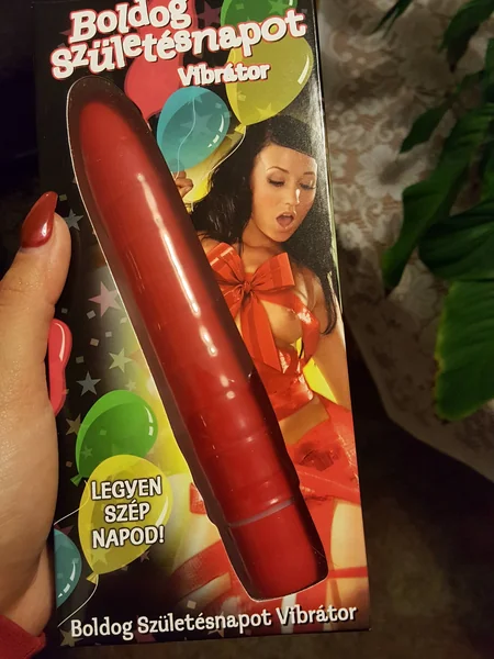 Ela sabe como provocar, mas aqui não há lugar para homens foto 58
