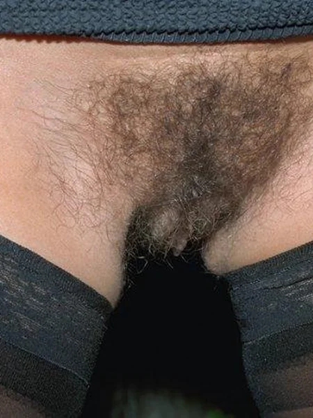 Mulher ruiva adora ser observada foto 23