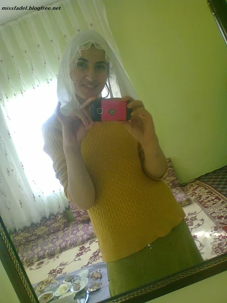 A naked Turkish woman photo 1