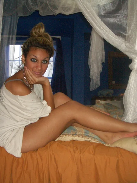 It turns out my best friend is fucking my older sister photo 1