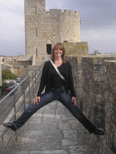 A modest lady photo 7