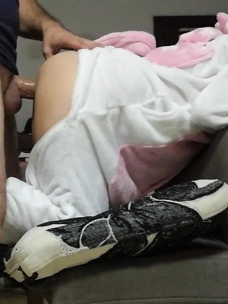 Секс с азиатской девушкой в костюме кролика фото 17