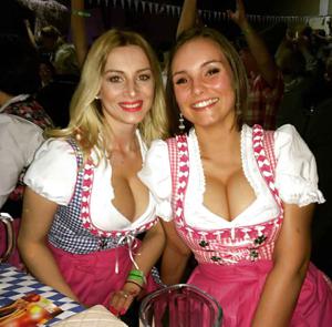Erotica delle donne tedesche in abiti tradizionali - foto #46