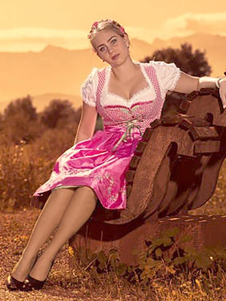 Erotismo de mujeres alemanas con trajes tradicionales foto 73