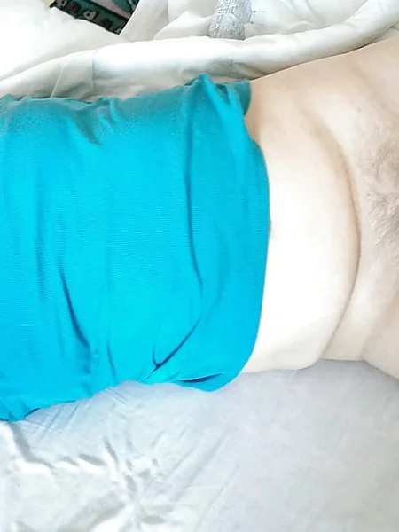 A naked older woman photo 15