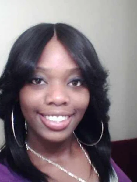 Selfie fofa de uma mulher negra foto 26