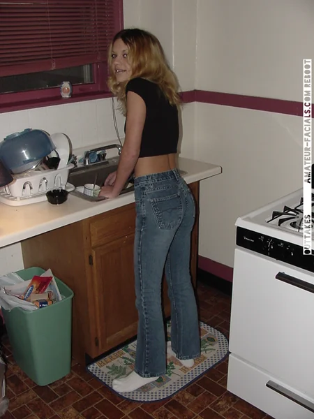 Студент отсосал двум подругам фото 8