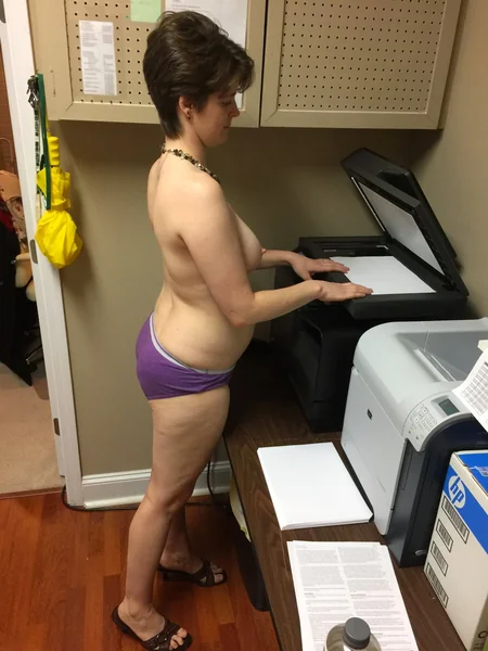 La agente de seguros Jessica se desnudó para el trabajo foto 68