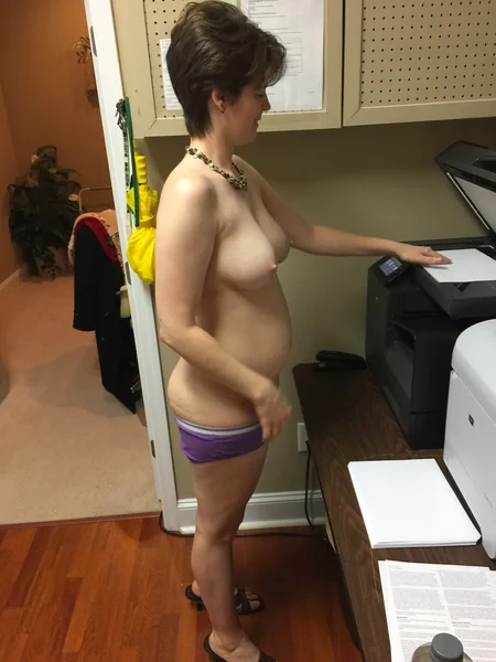 Insurance agent Jessica stripped at work photo 7