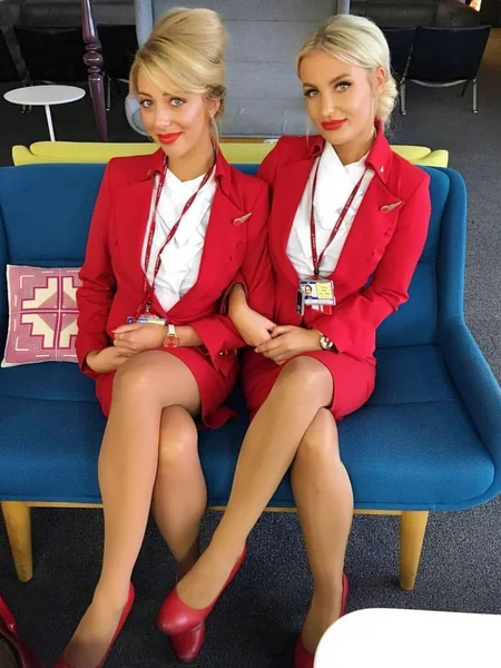 Привлекательная одинокая стюардесса фото 86