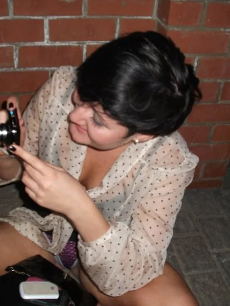 Пьяные британки случайно показывают трусики фото 4