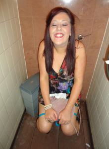 Toilette per ragazze ubriache - foto #4