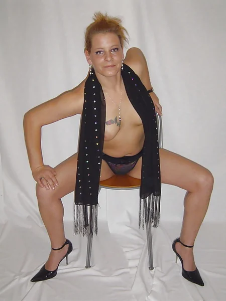 A German MILF exhibitionist photo 10