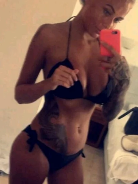 Пышногрудая норвежская кукла фото 20