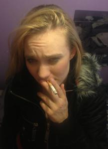 Alla donna tedesca piace succhiare e fumare - foto #45