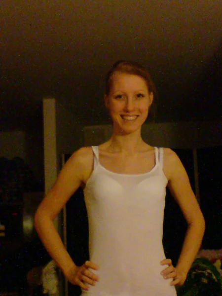 Сексуальная и стройная рыжеволосая девушка фото 12