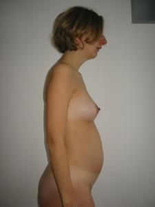 Una donna magra leggermente incinta dei Paesi Bassi - foto #2