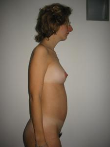 Una donna magra leggermente incinta dei Paesi Bassi - foto #25
