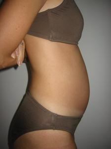 Una donna magra leggermente incinta dei Paesi Bassi - foto #26