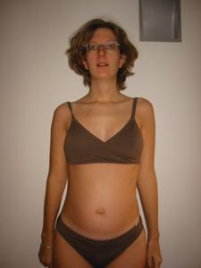 Una donna magra leggermente incinta dei Paesi Bassi - foto #28