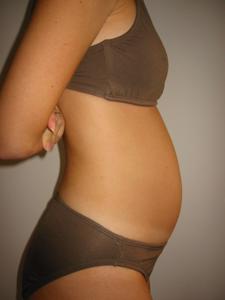 Una donna magra leggermente incinta dei Paesi Bassi - foto #32