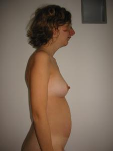 Una donna magra leggermente incinta dei Paesi Bassi - foto #35
