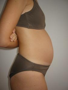 Una donna magra leggermente incinta dei Paesi Bassi - foto #39