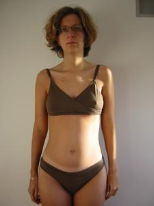 Una donna magra leggermente incinta dei Paesi Bassi - foto #4