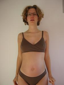 Una donna magra leggermente incinta dei Paesi Bassi - foto #40