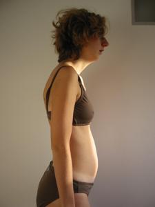 Una donna magra leggermente incinta dei Paesi Bassi - foto #6