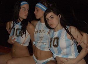 Le fidanzate argentine mostrano la figa nuda - foto #19