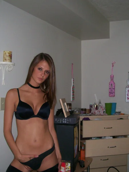 Шикарная француженка ничего не скрывает фото 1