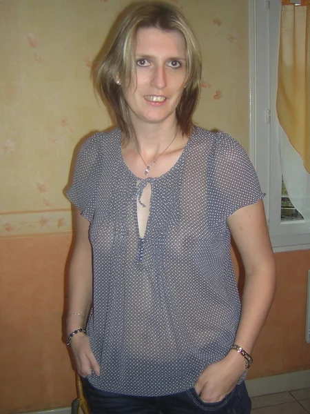 Блондинка-шлюха Элли фото 11