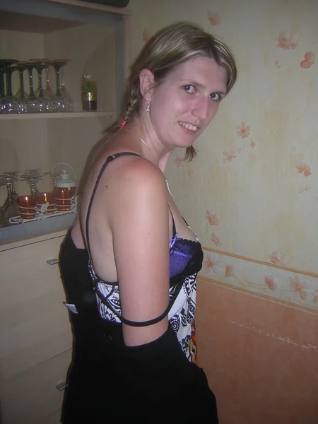 Блондинка-шлюха Элли фото 9