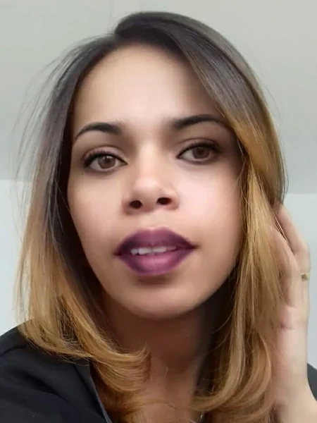 Selfie desnuda de una brasileña foto 1