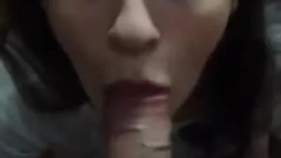 Guapa chupapollas chupa duro