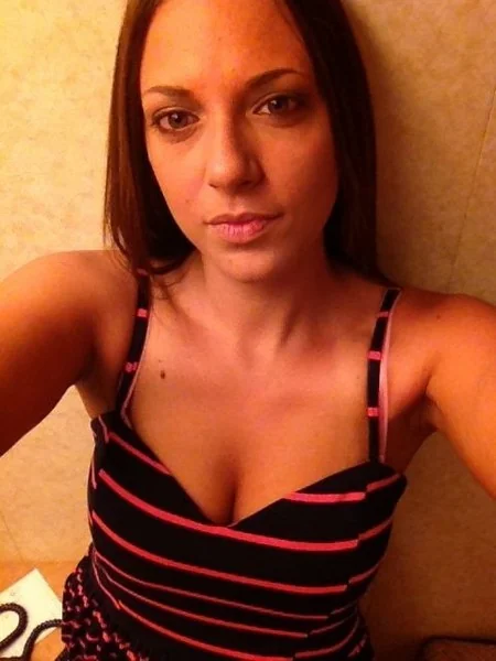 A modest beauty named Sydney