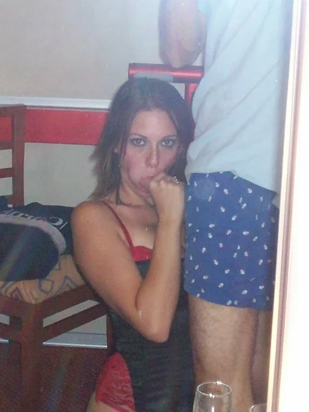 A modest beauty named Sydney photo 3