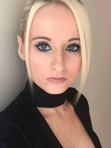 A beautiful woman from Scotland photo 9