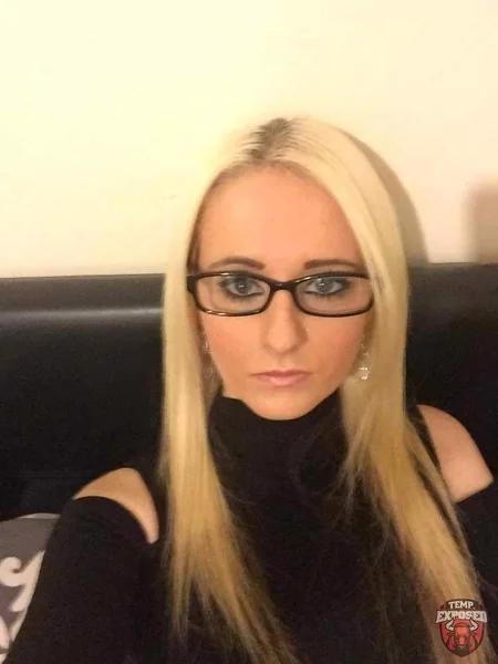 A beautiful woman from Scotland photo 2