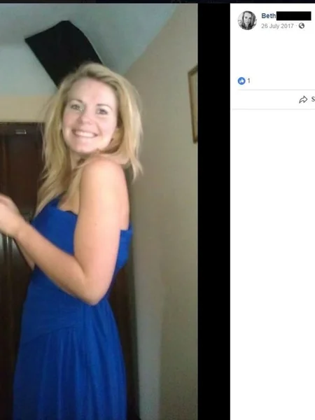 Profesora de música tetona foto 18