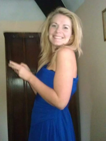 Profesora de música tetona foto 6